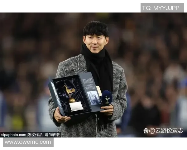 足球特莱斯：从青涩小将到赛场巨星的成长之路与奋斗历程